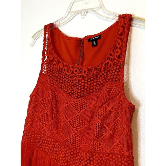 Torrid Size 10 Dress Crochet Lace Eyelet Bodice Gauze Skirt Sleeveless Zip Red - Picture 6 of 10